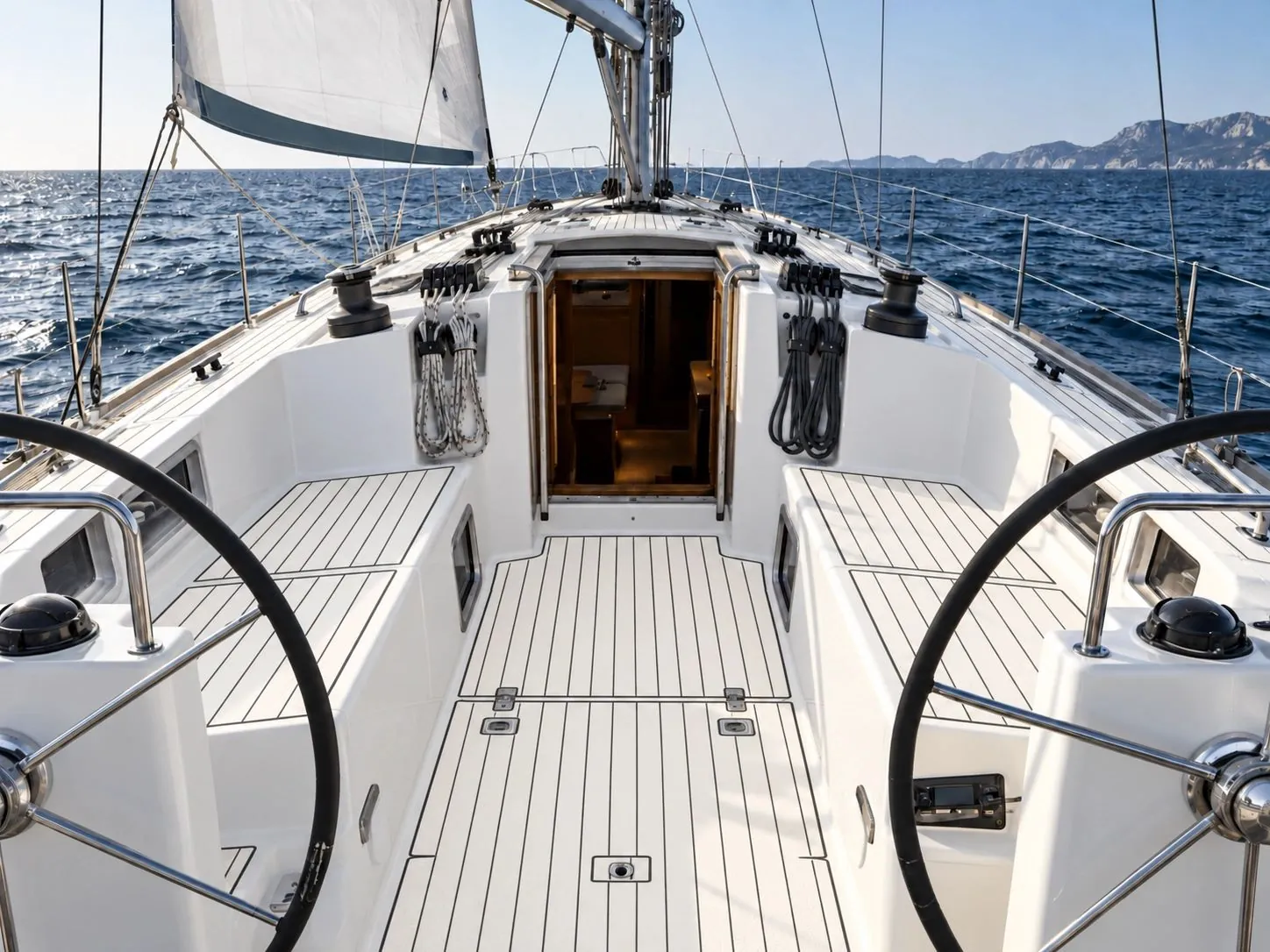 After: Sailboat cockpit and walking surfaces, light cork